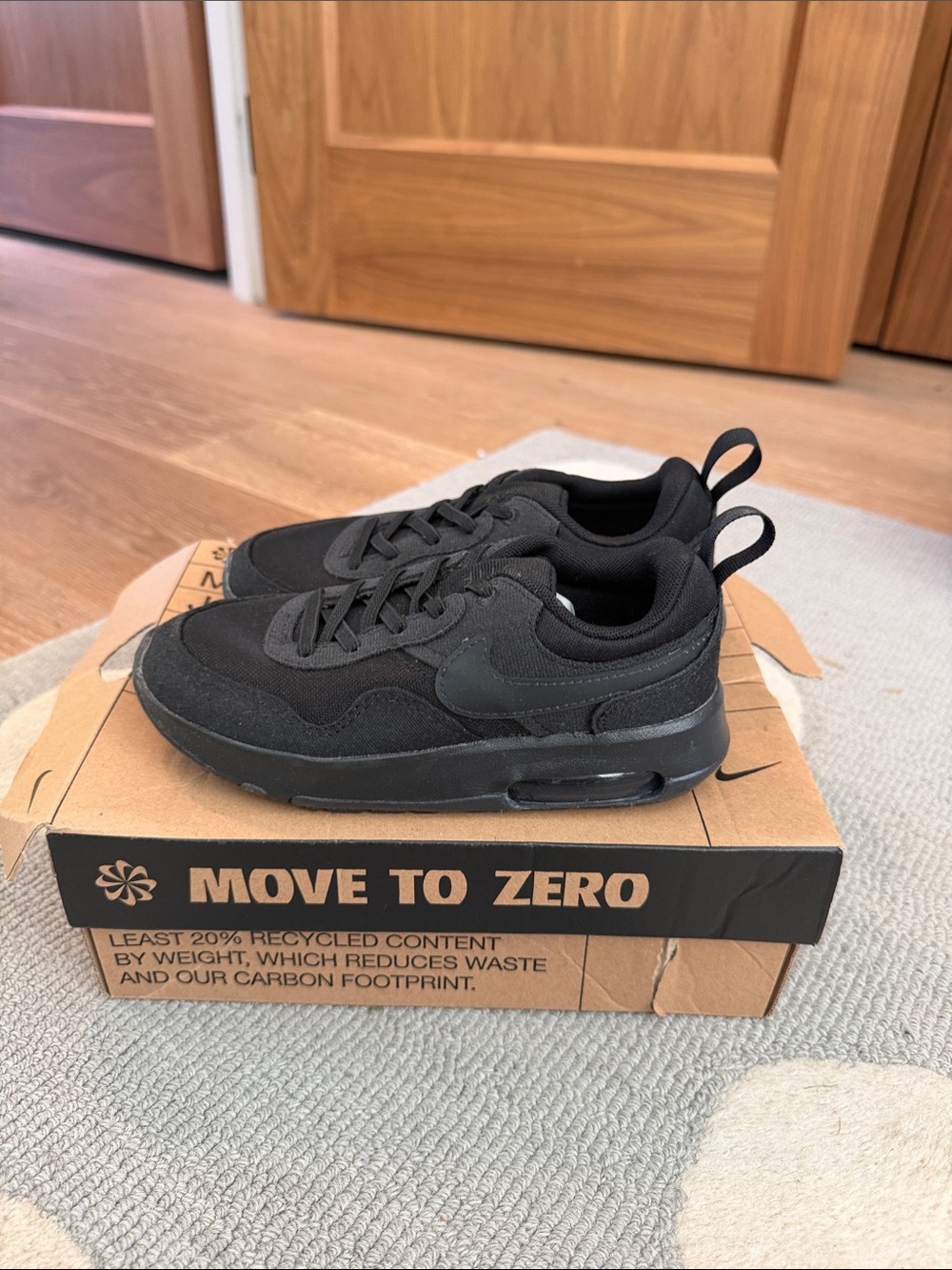 Nike Black Kids Low-Top Sneakers